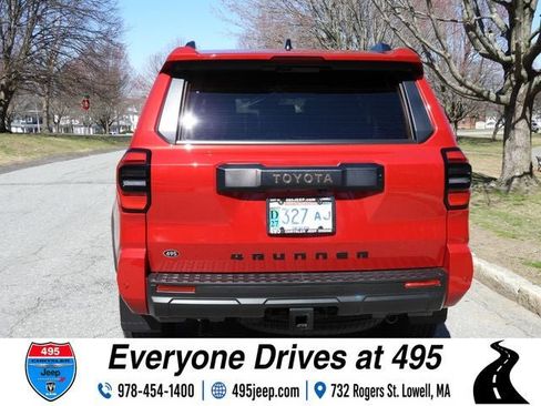 Used 2025 Toyota 4Runner TRD Off-Road AWD/4WD image 4