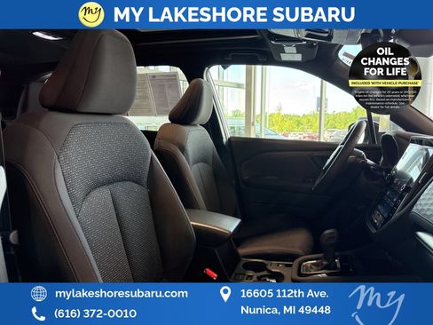 Certified 2025 Subaru Forester Premium AWD/4WD image 31