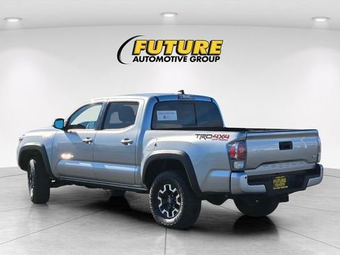 Certified 2022 Toyota Tacoma TRD Off-Road w/ Technology Package AWD/4WD image 7