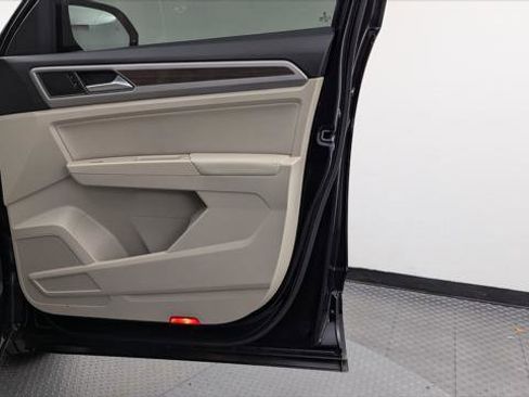 Used 2019 Volkswagen Atlas SEL image 22