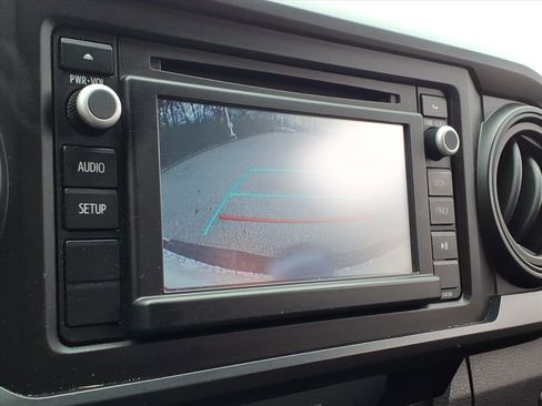 Used 2016 Toyota Tacoma SR w/ SR Convenience Package image 11