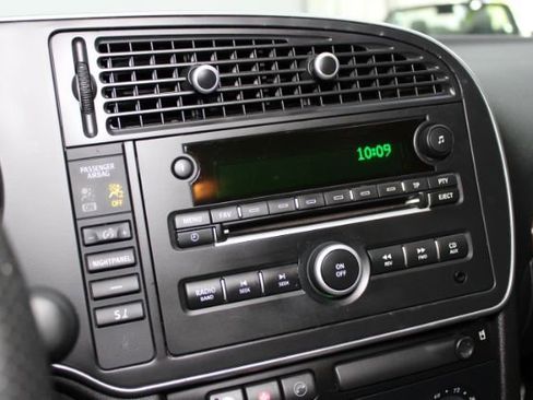 Used 2008 Saab 9-3 2.0T w/ Moonroof Package image 19