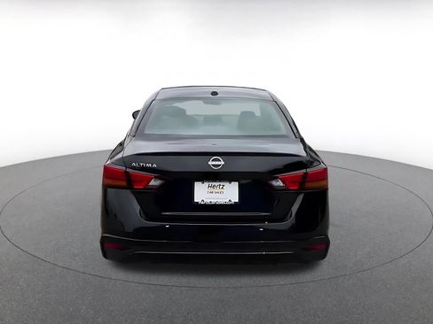 Used 2025 Nissan Altima 2.5 SV image 12