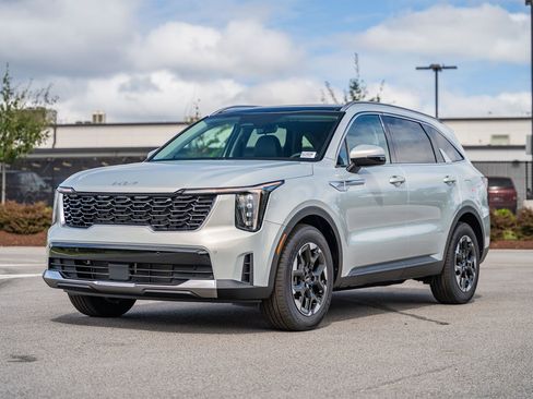 New 2026 Kia Sorento S image 2