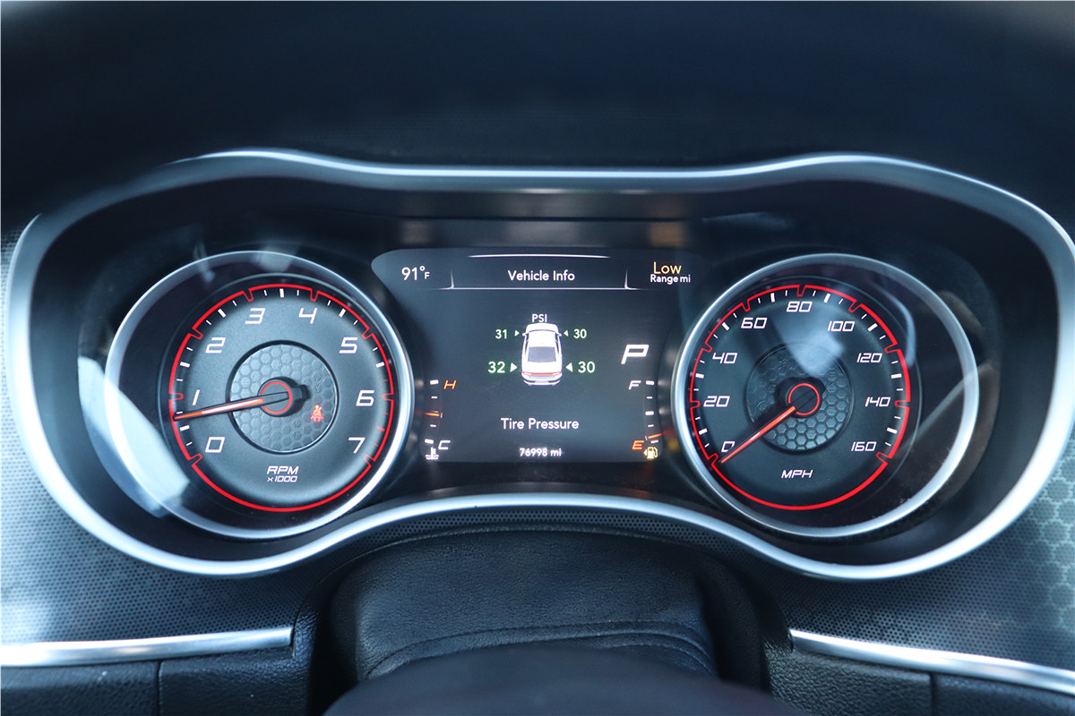 Used 2016 Dodge Charger R/T w/ Navigation & Travel Group RWD image 26