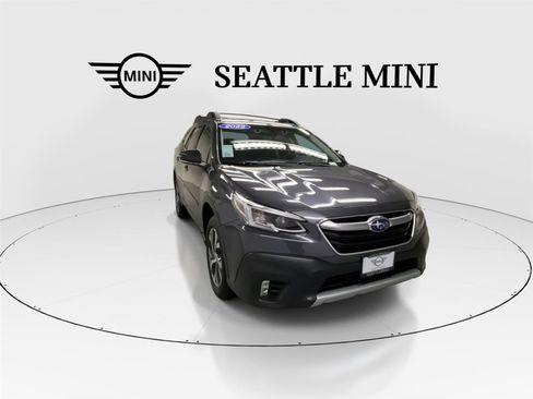Used 2022 Subaru Outback Limited image 3