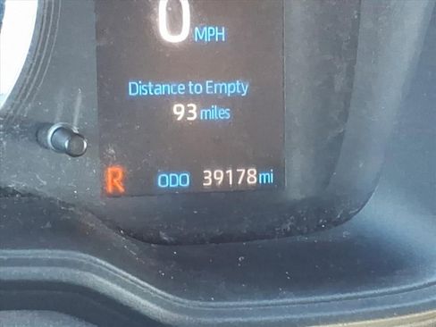 Used 2020 Toyota Corolla SE image 25