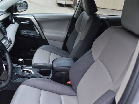 Used 2013 Toyota RAV4 Limited AWD/4WD image 15
