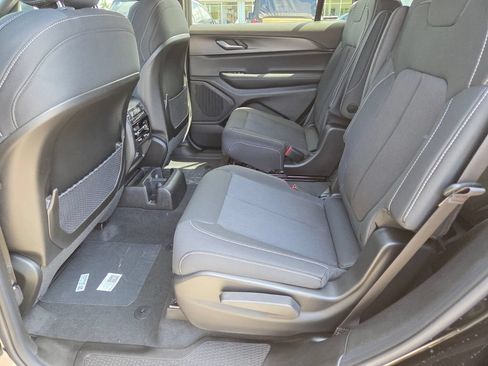 New 2026 Jeep Grand Cherokee L Laredo RWD image 10