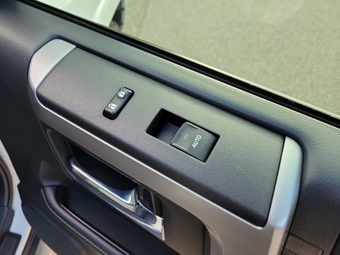 Used 2023 Toyota 4Runner SR5 Premium w/ Moonroof Package RWD image 11
