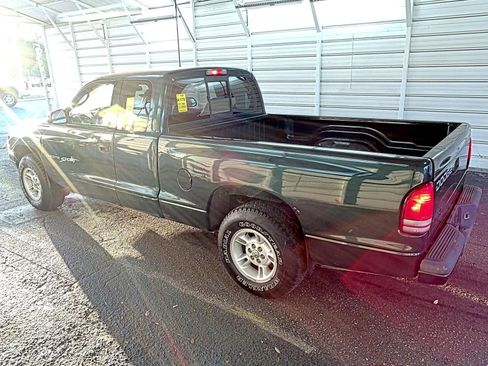 Used 2000 Dodge Dakota 2WD Club Cab image 2