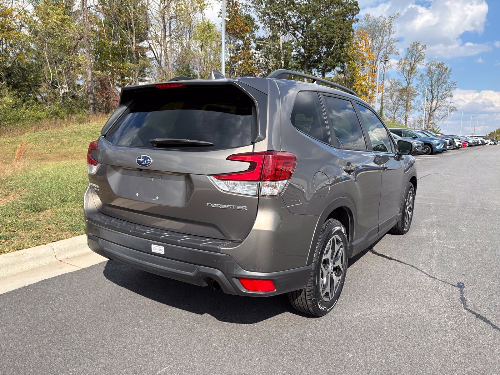 Used 2019 Subaru Forester Premium AWD/4WD image 9