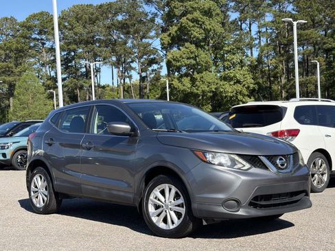 Used 2017 Nissan Rogue Sport S w/ S Appearance Package image 26