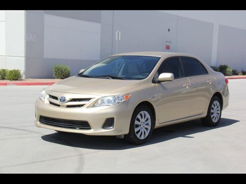 Used 2012 Toyota Corolla LE FWD image 1