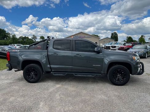 Used 2017 Chevrolet Colorado Z71 AWD/4WD image 1
