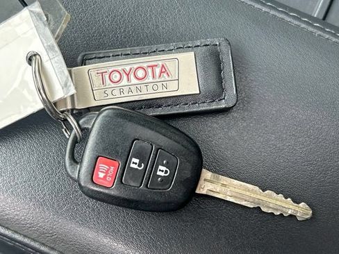 Used 2019 Toyota Tundra Platinum AWD/4WD image 82