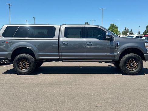 Used 2022 Ford F350 Platinum AWD/4WD image 3