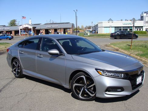 Used 2018 Honda Accord Sport image 1
