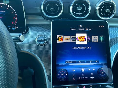 Used 2025 Mercedes-Benz C 300 4MATIC Sedan image 20