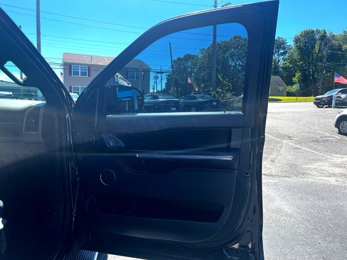 Used 2021 Ford Expedition XLT image 24