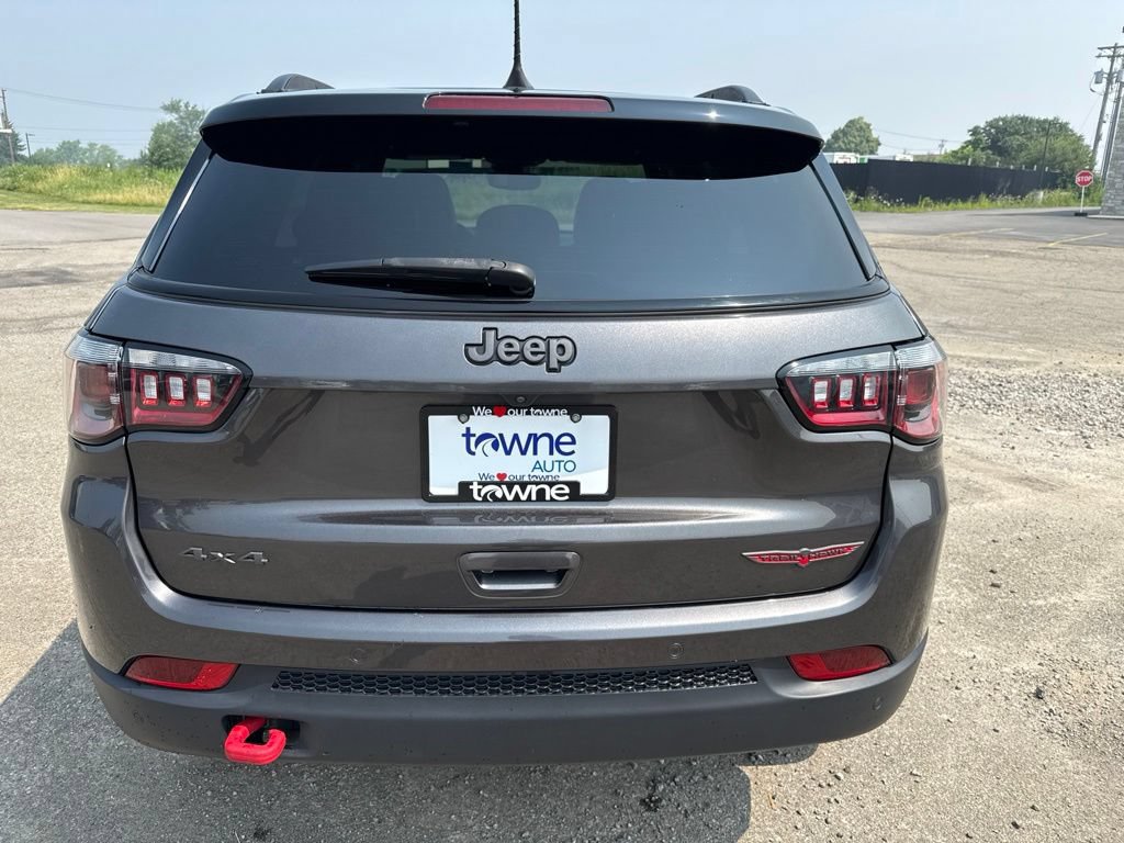 Used 2023 Jeep Compass Trailhawk AWD/4WD image 7