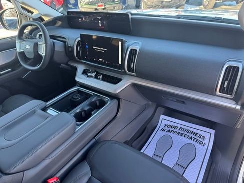 New 2026 Ford Expedition Max Active image 18