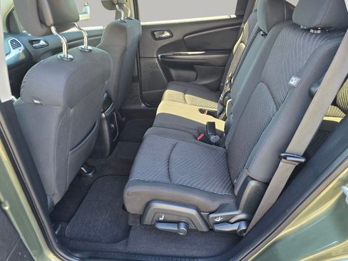 Used 2016 Dodge Journey SE w/ Flexible Seating Group FWD image 23