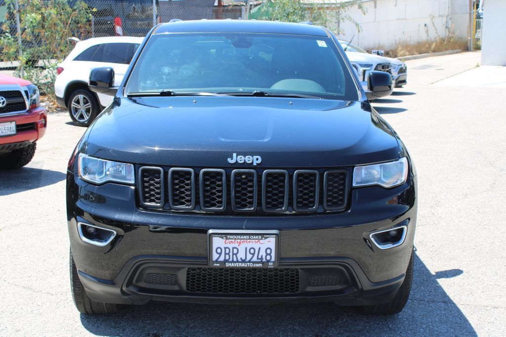Used 2022 Jeep Grand Cherokee Laredo X AWD/4WD image 2