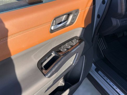 New 2026 Nissan Pathfinder Platinum image 21