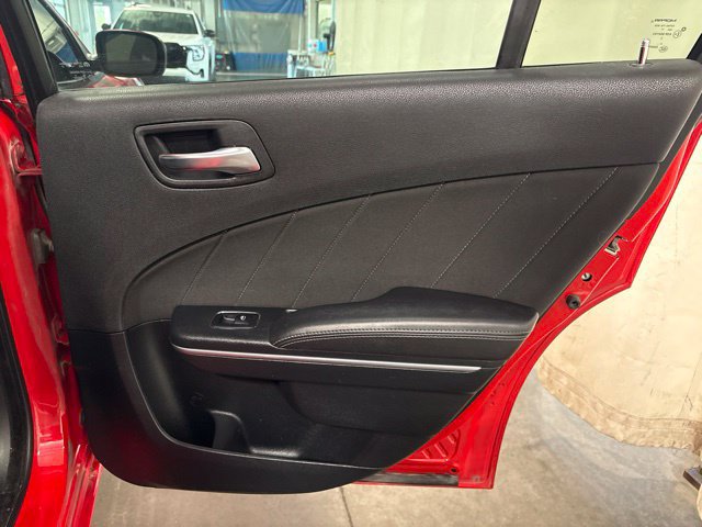 Used 2018 Dodge Charger R/T RWD image 38