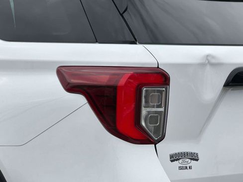 Used 2022 Ford Explorer ST-Line w/ Class IV Trailer Tow Package image 8