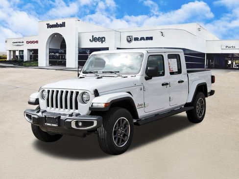 Used 2022 Jeep Gladiator Overland w/ Popular Equipment Package image 3