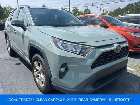 Used 2019 Toyota RAV4 XLE FWD image 1