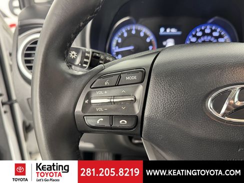 Used 2021 Hyundai Kona SEL Plus w/ Cargo Package image 26