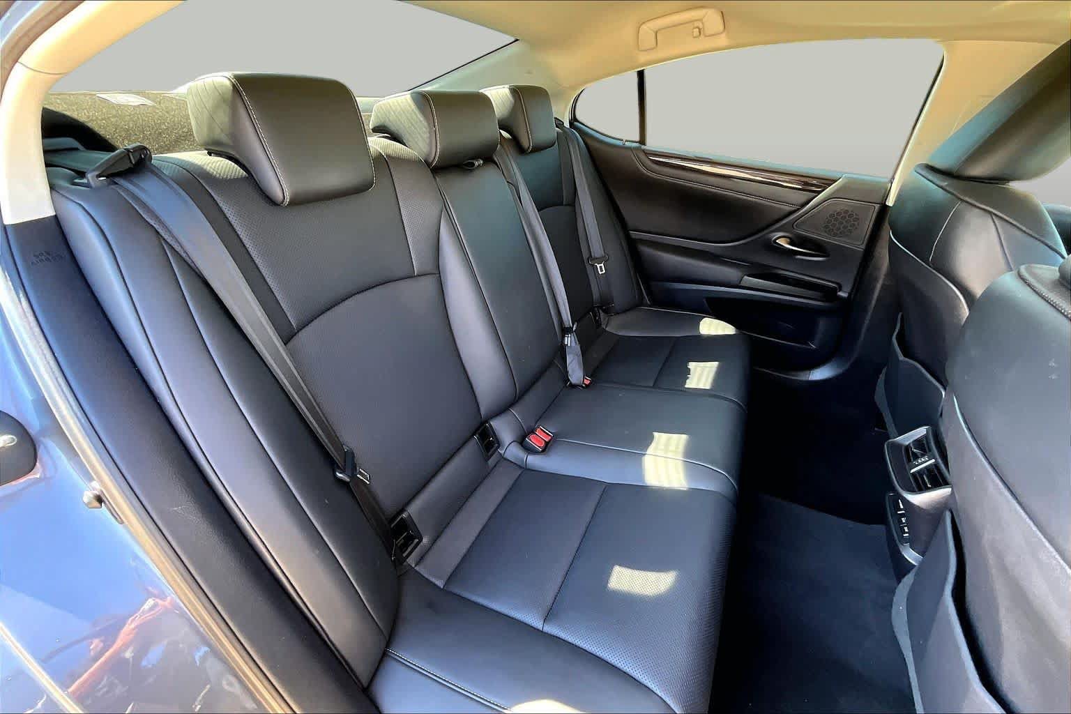 Used 2020 Lexus ES 350 w/ Premium Package FWD image 20