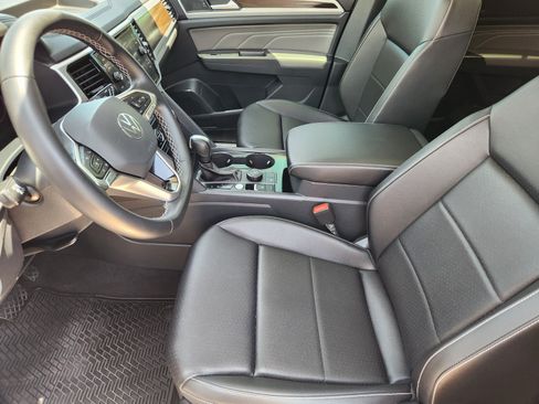 Used 2023 Volkswagen Atlas SE w/ Panoramic Sunroof Package AWD/4WD image 11