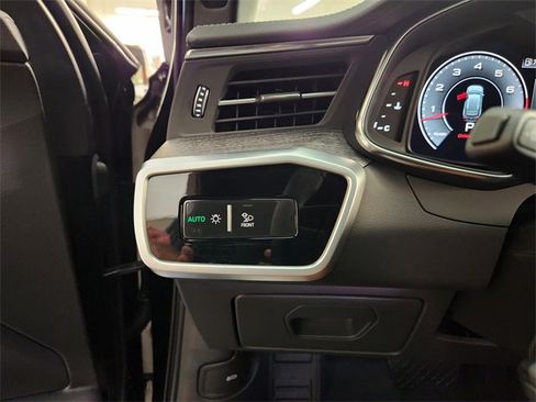 Used 2025 Audi A6 Premium Plus image 22