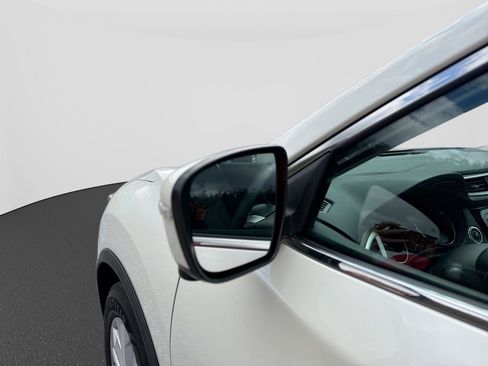 Used 2015 Nissan Rogue SV w/ SV Premium Package image 12