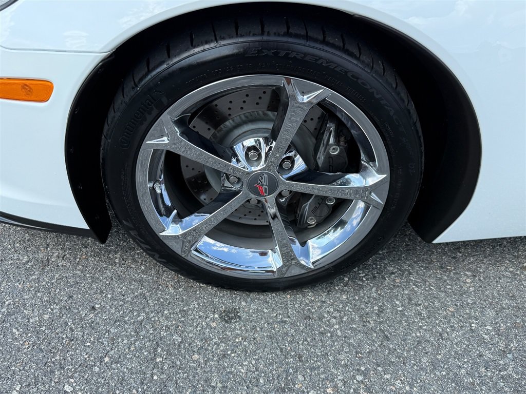 Used 2013 Chevrolet Corvette Grand Sport w/ 4LT Preferred Equipment Group RWD image 21