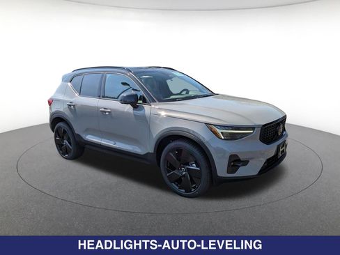 New 2026 Volvo XC40 B5 Ultra w/ Climate Package image 7