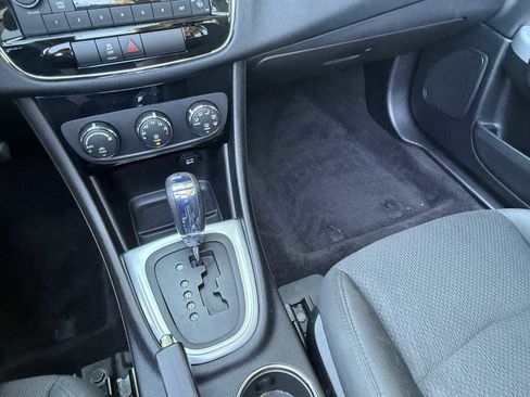Used 2012 Chrysler 200 Touring FWD image 37