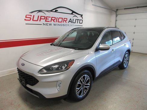 Used 2020 Ford Escape SEL AWD/4WD image 9