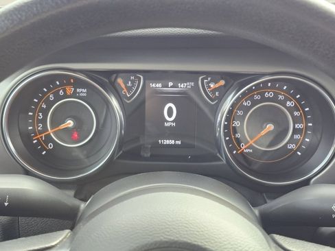 Used 2020 Jeep Gladiator Sport image 23