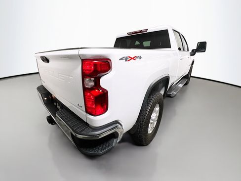 Used 2025 Chevrolet Silverado 2500 LT w/ Convenience Package image 4