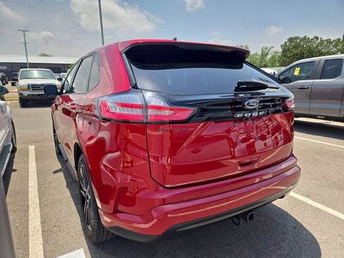 Used 2024 Ford Edge ST-Line w/ Class II Trailer Tow Package AWD/4WD image 2