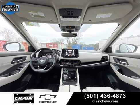Used 2023 Nissan Rogue SL w/ SL Premium Package image 30