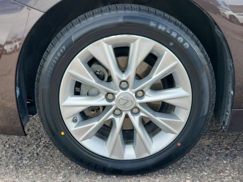 Used 2013 Lexus ES 300h w/ Premium Pkg FWD image 16