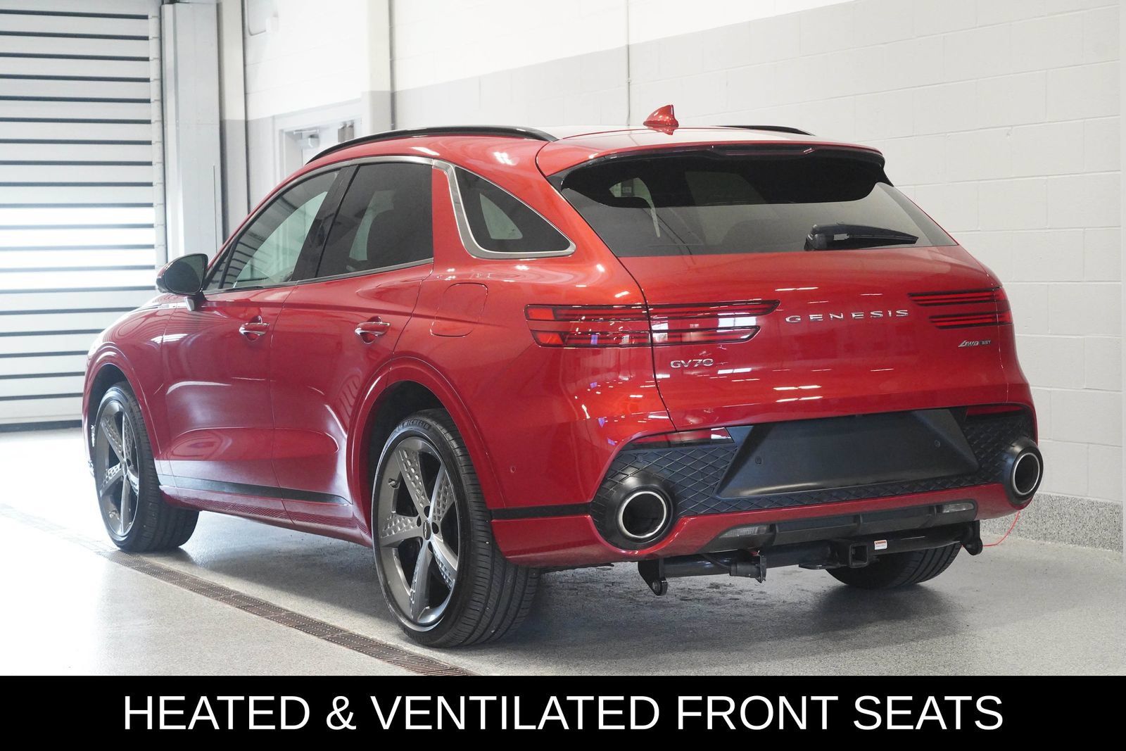 Used 2024 Genesis GV70 3.5T Sport w/ Sport Advanced Package AWD/4WD image 4