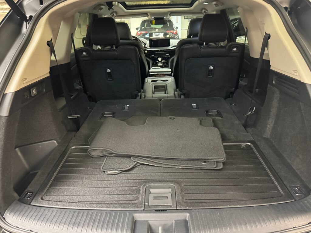 Certified 2024 Acura MDX w/ Technology Package AWD/4WD image 37
