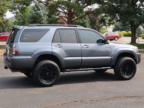 Used 2006 Toyota 4Runner SR5 AWD/4WD image 4